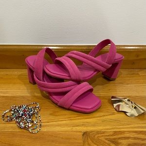 Brand-New Caslon sandals 👠 size 6 Northstorm bought.Never used and still in box